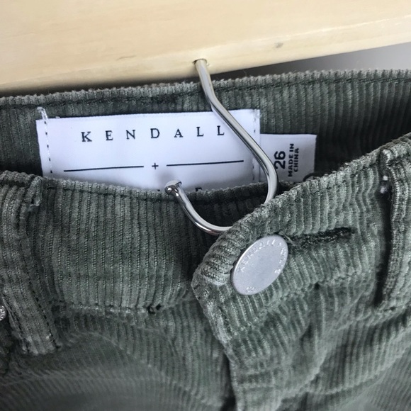 Kendall + Kylie shorts size 26 women’s - Picture 2 of 4